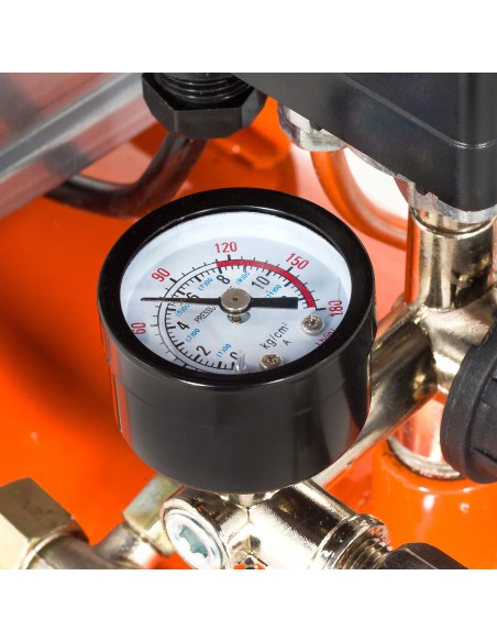 Solidny kompresor olejowy NAC OLC-24-15-K-OW, 1500 W + zestaw akcesoriów pneumatycznych 5900607534555 5