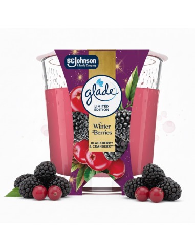 Zimowa świeca zapachowa Glade Winter Berries 112 g 5000204414875