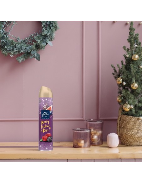 Zimowy odświeżacz powietrza o zapachu czerwonych owoców i figi Glade Berry Festive Kiss 300 ml 5000204361438 2